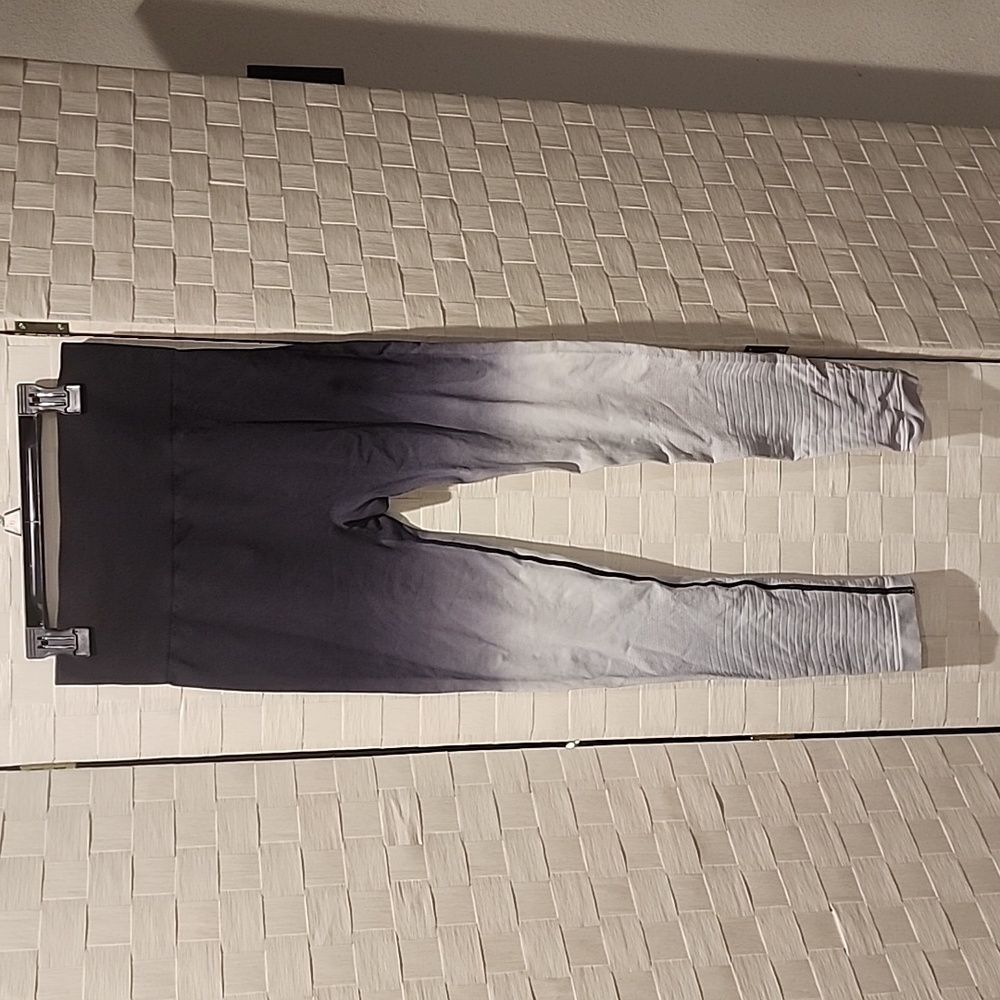 Zyia Leggings